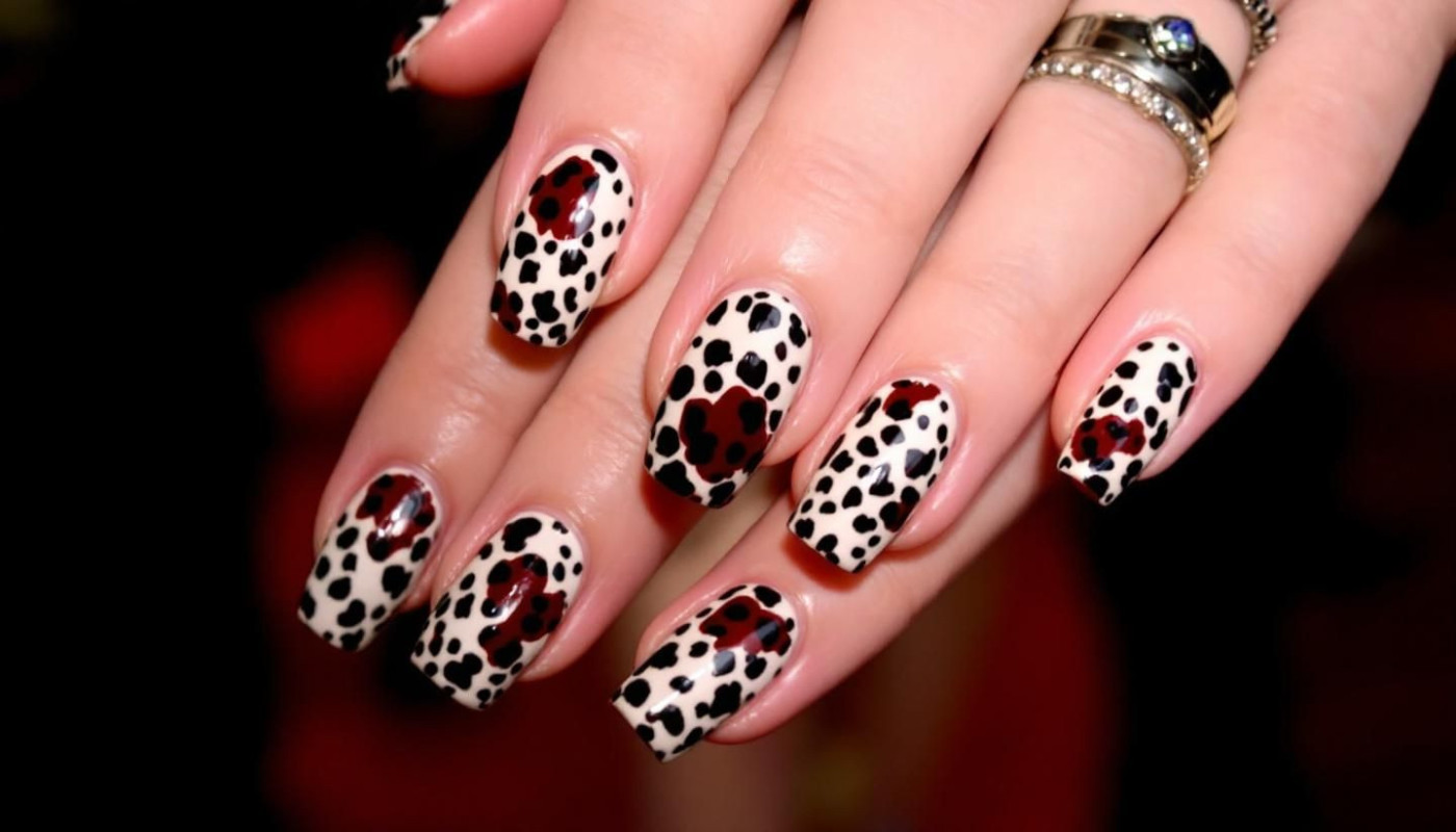 Nagel-Trends 2025/2026: Der große Aufschwung der Animal Print Nails bei Prominenten